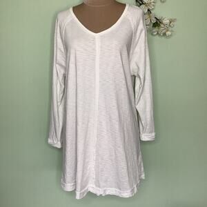 Soft Surroundings Burnout Twist Keyhole Raw Edge Tunic Top Long Sleeves White